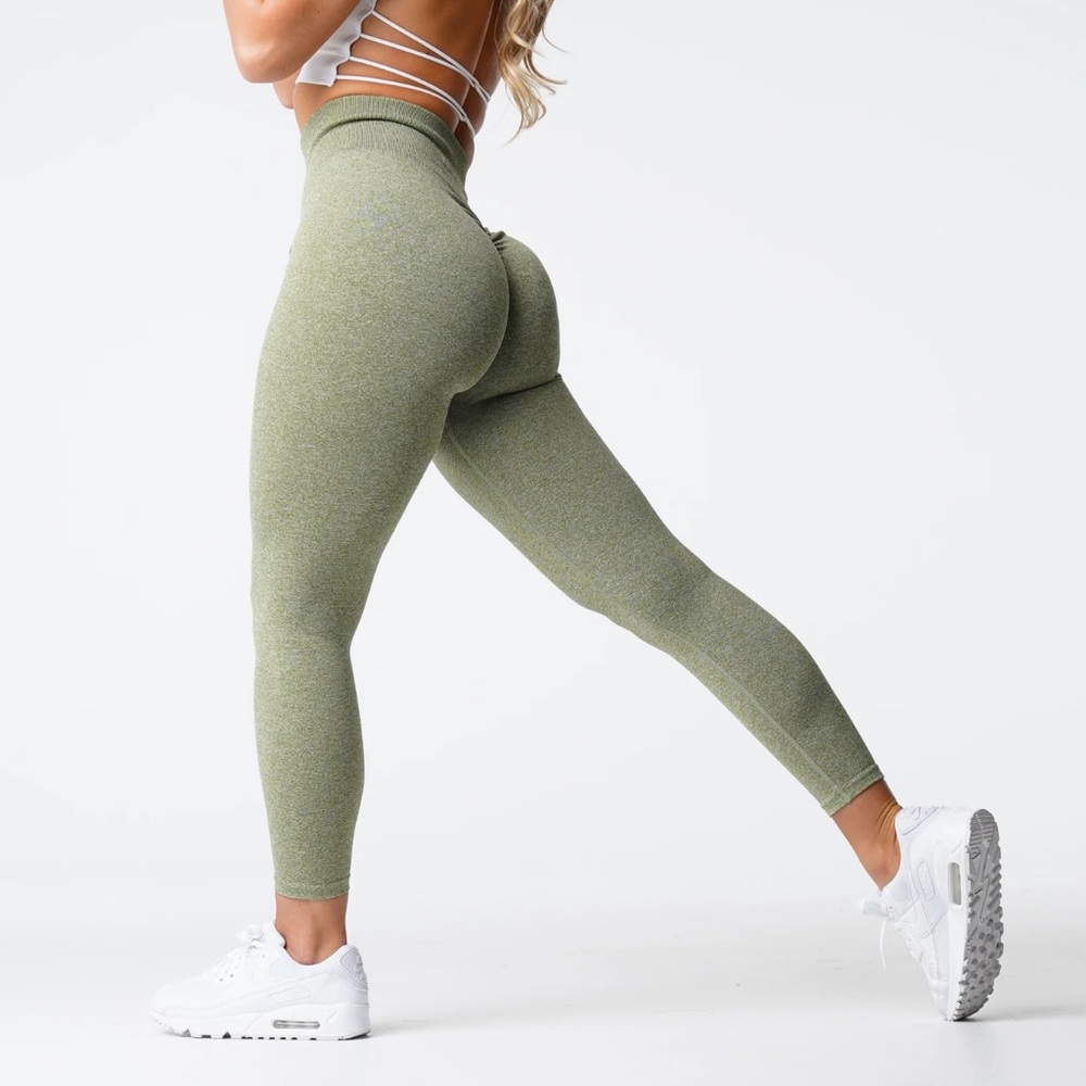 NVGTN Meadow Scrunch Seamless Leggings
